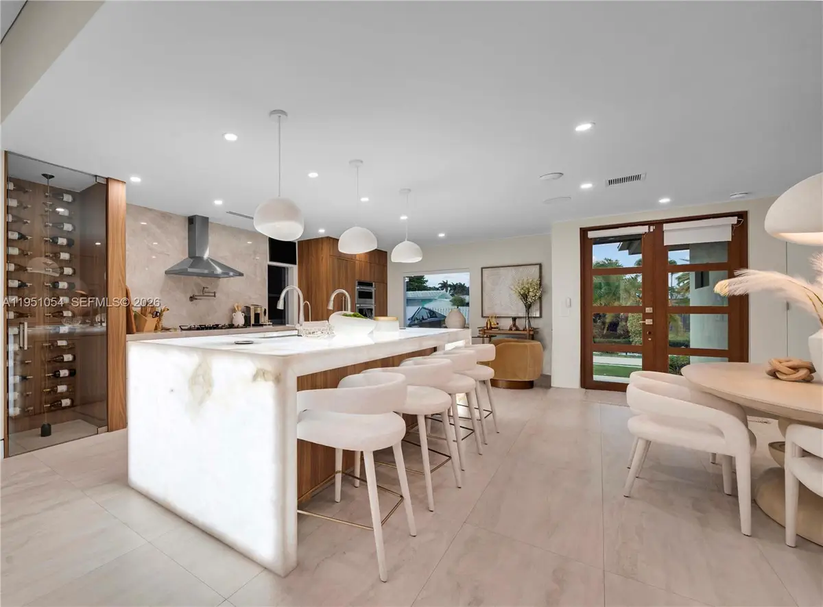 1810 NE 43rd Ct, Oakland Park, FL 33308 - #1