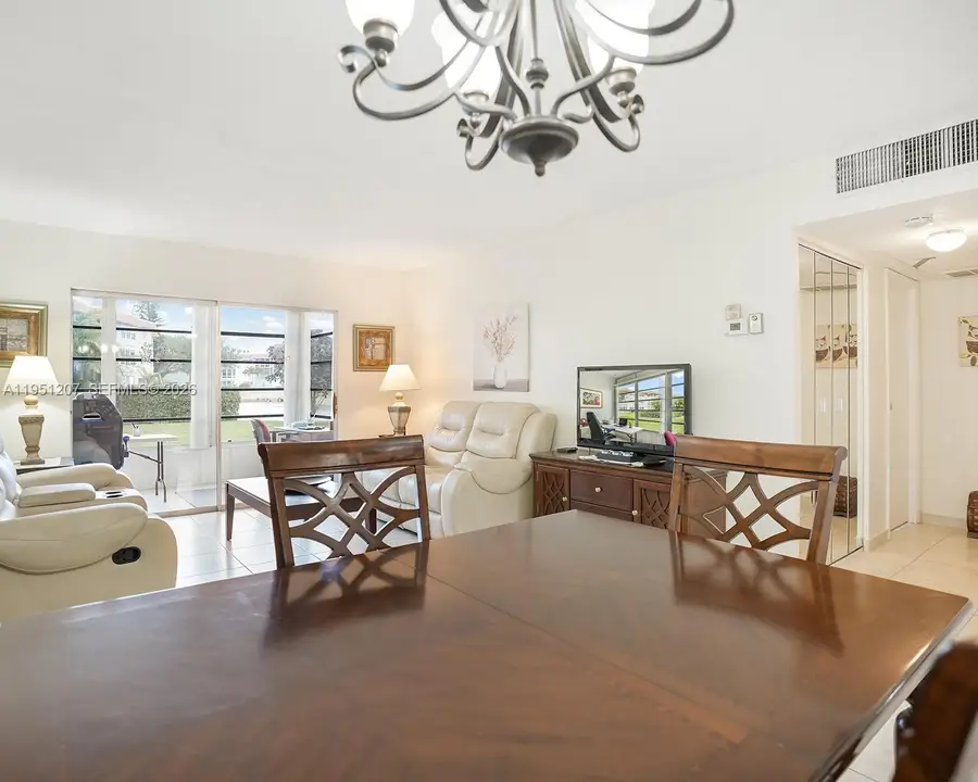 4805 NW 35th St #404, Lauderdale Lakes, FL 33319 - #3