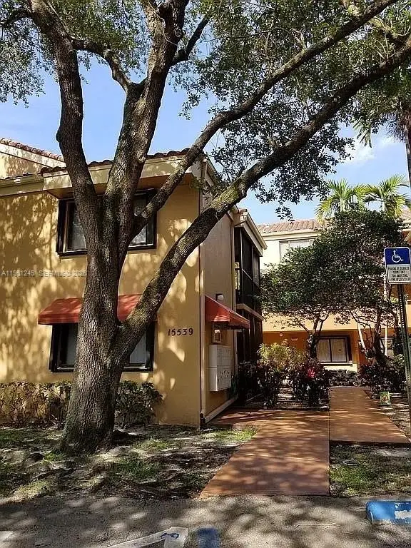 15539 N Miami Lakeway N #203-22, Miami Lakes, FL 33014 - Image #2