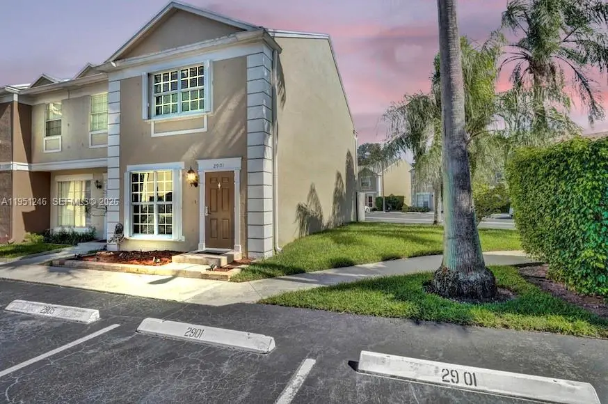 2901 Dorchester Ln, Cooper City, FL 33026 - Image #2