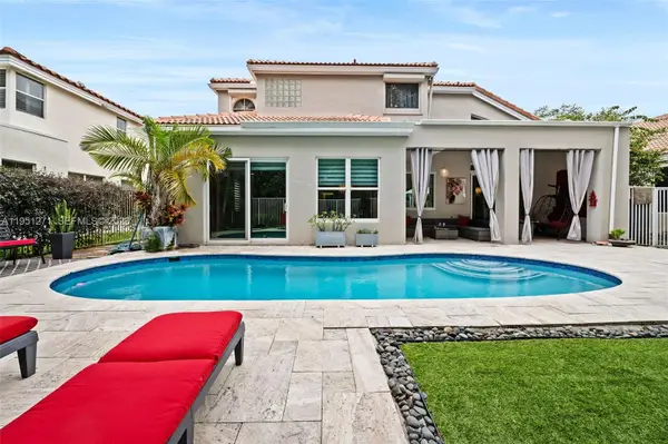 11070 Minneapolis Dr, Cooper City, FL 33026