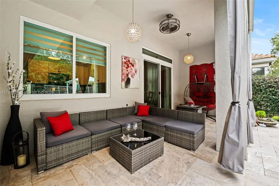 11070 Minneapolis Dr, Cooper City, FL 33026 - Image #2