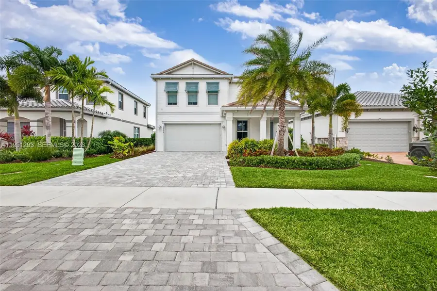 10752 Northbrook Cir, Palm Beach Gardens, FL 33412 - Image #2