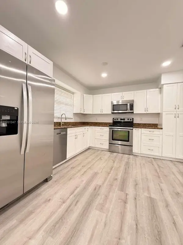 7064 Woodmont Ave, Tamarac, FL 33321