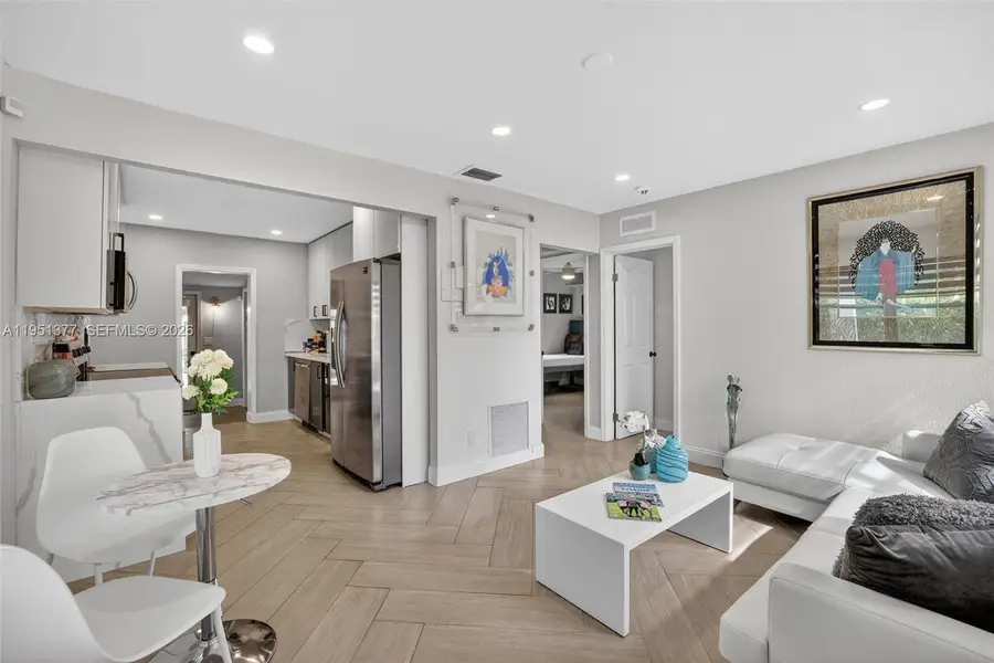 101 NE 47th Ct, Oakland Park, FL 33334 - #2