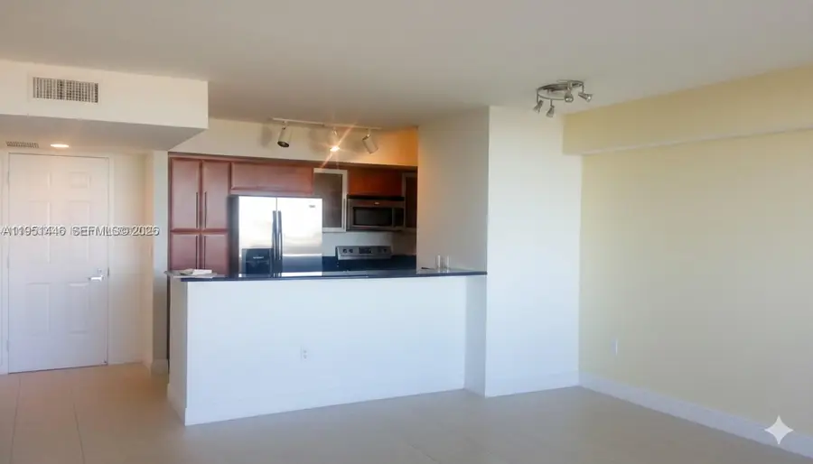 3232 SW 22nd Ter #1006, Miami, FL 33145 - Image #2