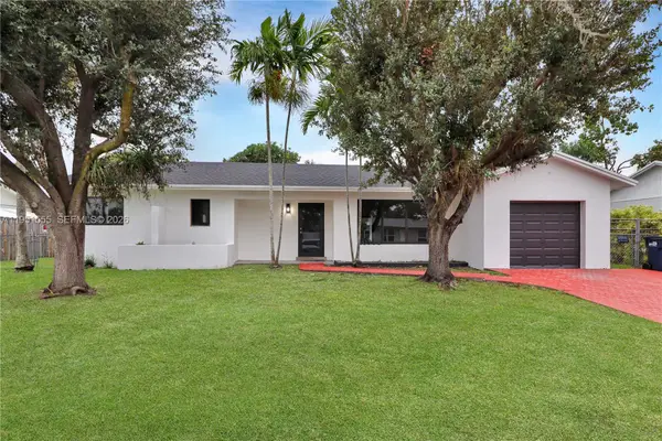 10944 SW 159th Ter, Miami, FL 33157