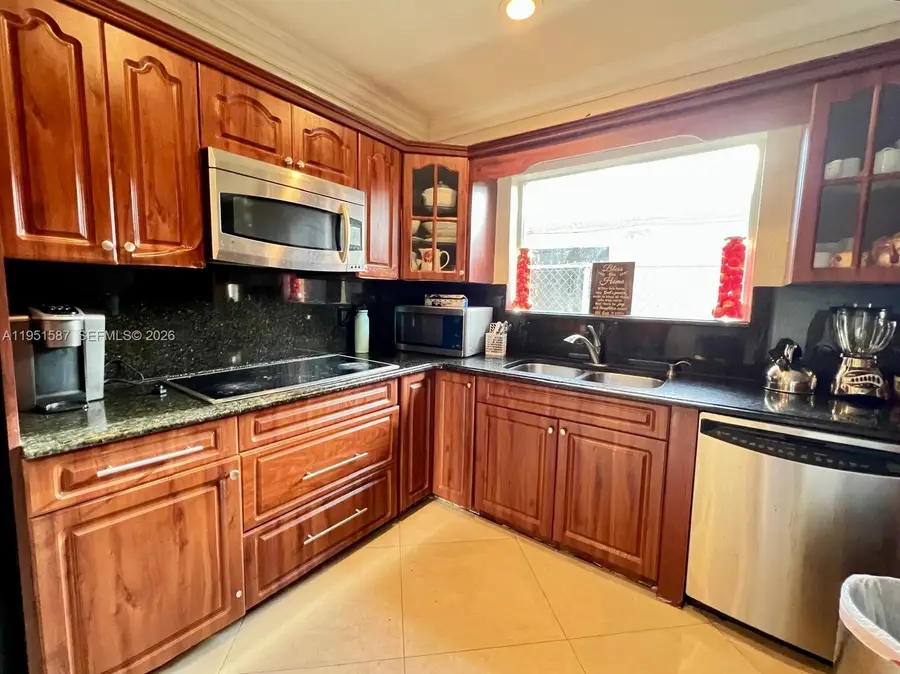 3105 SW 13th St, Fort Lauderdale, FL 33312 - #2