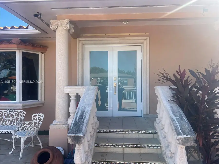 201 SW 51st Ct, Miami, FL 33134 - Image #2