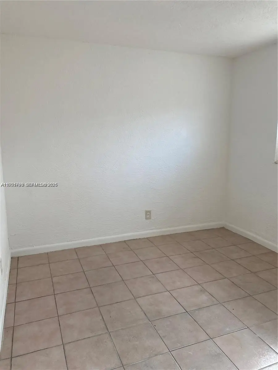 3020 NW 2nd St, Pompano Beach, FL 33069 - Image #2