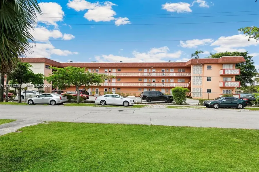 18900 NE 3rd Ct #510, Miami, FL 33179 - #2