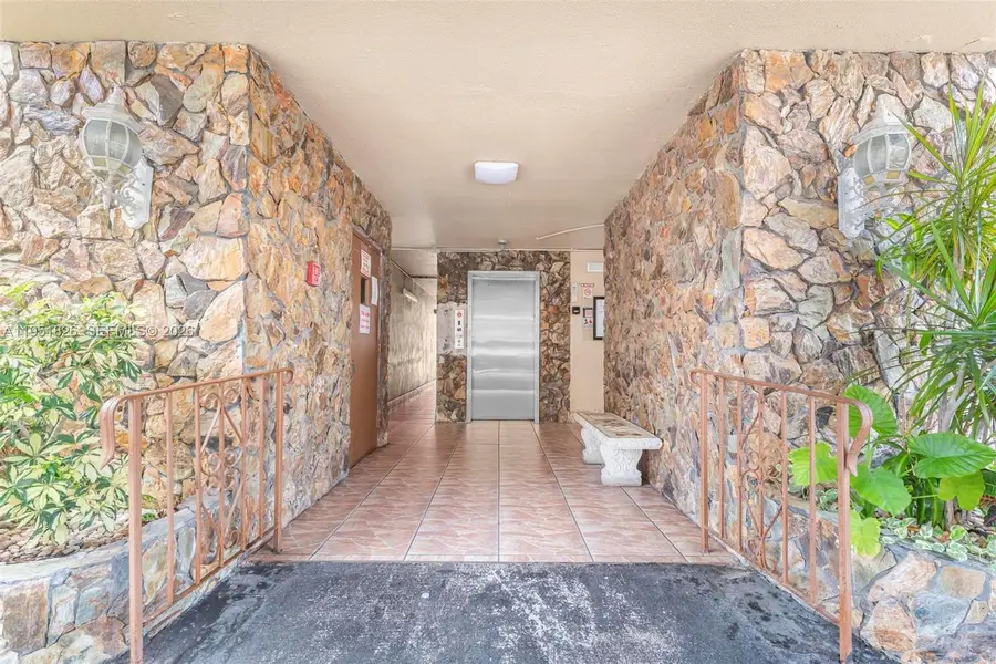 500 NE 12th Ave #407, Hallandale Beach, FL 33009 - Image #3