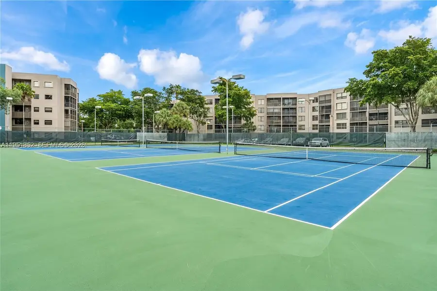 1100 Colony Point Cir #518, Pembroke Pines, FL 33026 - Image #3