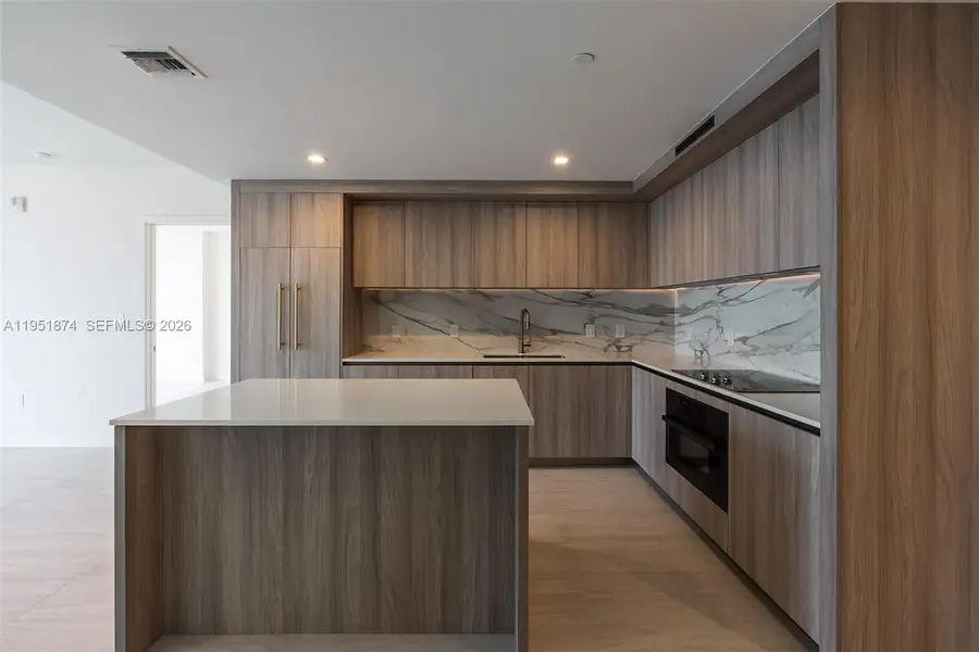 77 SE 5th St #2615, Miami, FL 33131 - Image #3