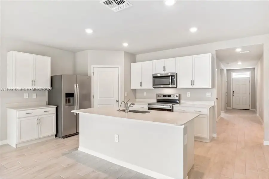 3021 N Lakewood Rd, Labelle, FL 33935 - #2