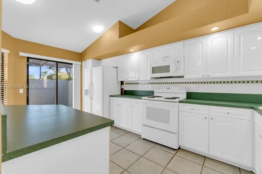 8209 Waterford Ave, Tamarac, FL 33321 - Image #3