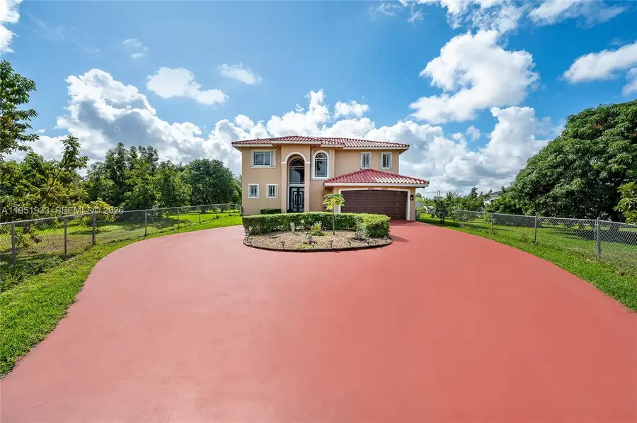 19520 SW 206th St, Miami, FL 33187 - Image #2