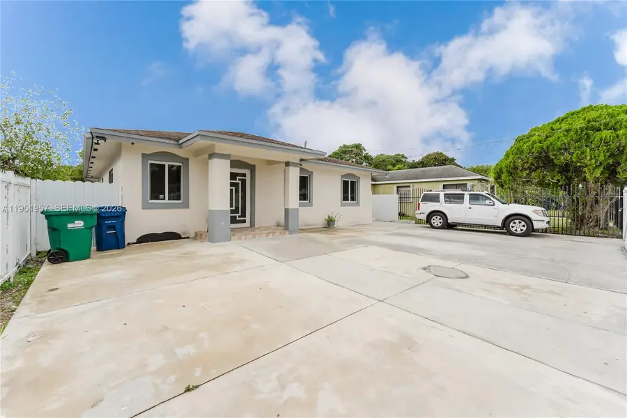 810 NW 112th St, Miami, FL 33168 - #2