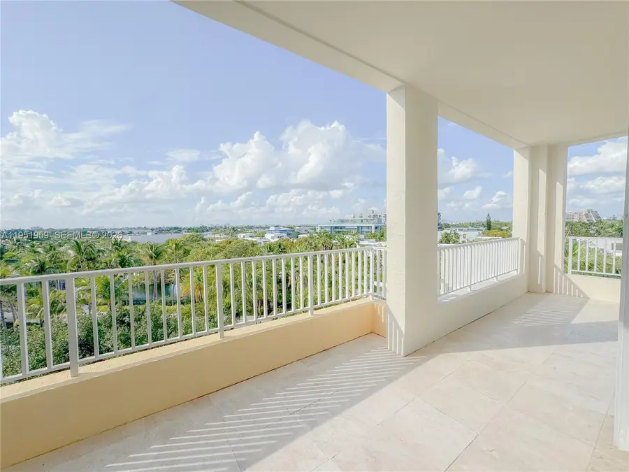 703 Crandon Blvd #PH-3, Key Biscayne, FL 33149 - Image #3
