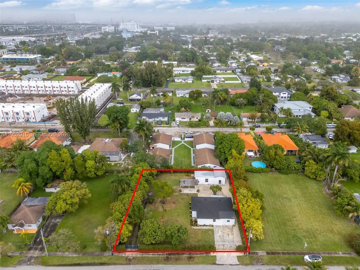 75 NW 160th St, Miami, FL 33169 - #1