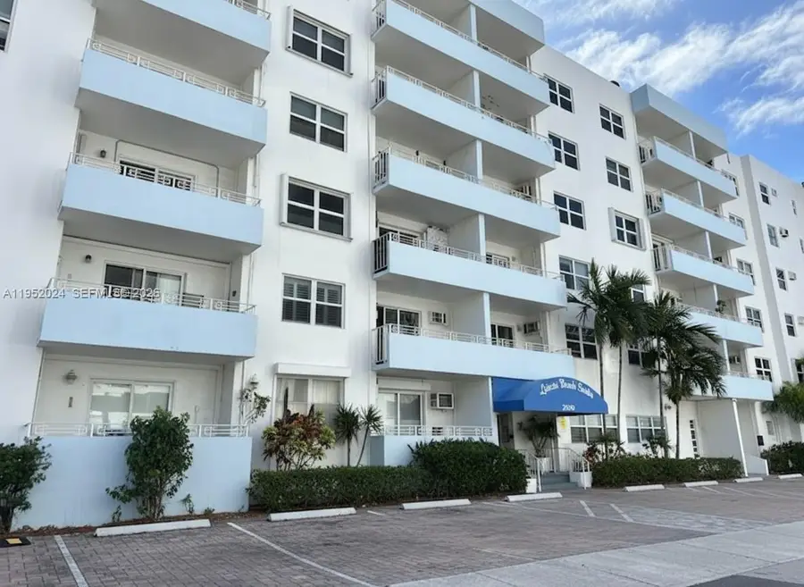 2900 Banyan St #207, Fort Lauderdale, FL 33316 - Image #2