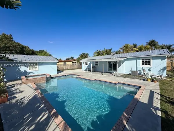 230 NW 39th Ct, Deerfield Beach, FL 33064