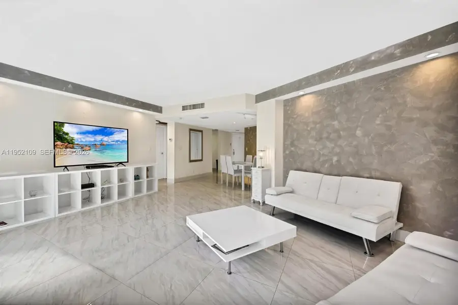 3101 N Country Club Dr #105, Aventura, FL 33180 - Image #3