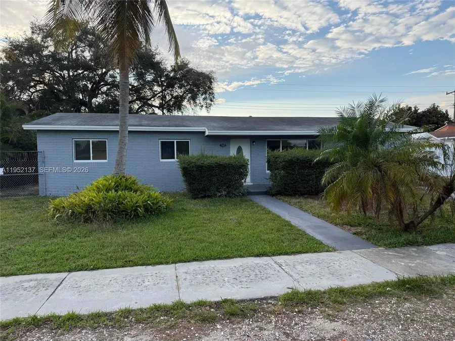 15860 SW 102 Pl, Miami, FL 33157 - Image #2