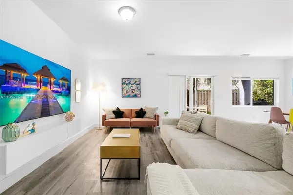 1123 NE 23rd Ter, Pompano Beach, FL 33062