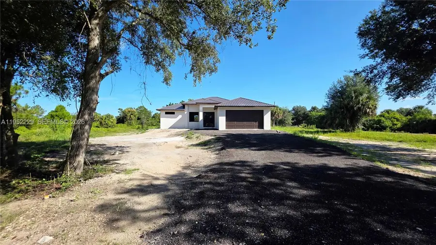 421 Bald Cypress Ave, Clewiston, FL 33440 - #2