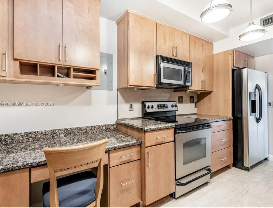 4001 Hillcrest Dr #914, Hollywood, FL 33021 - Image #3