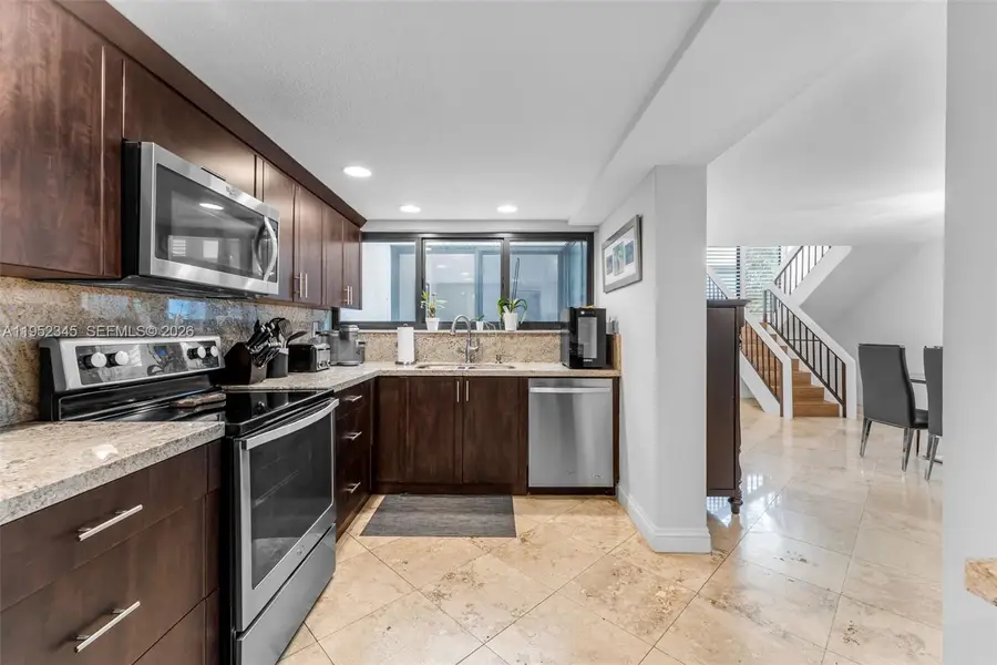 8725 SW 81st Ct, Miami, FL 33143 - #3