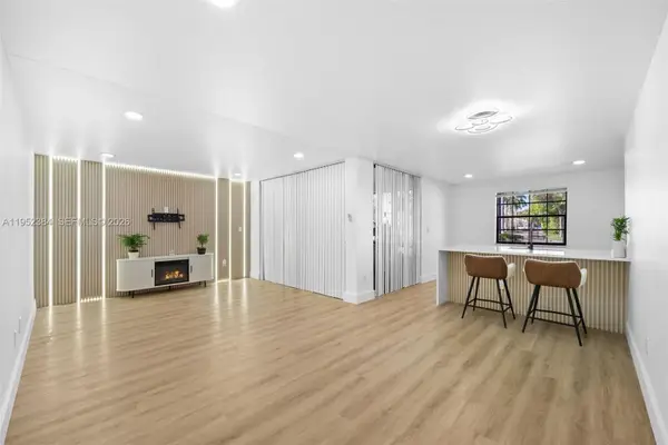 3545 Magellan Cir #351-5, Aventura, FL 33180