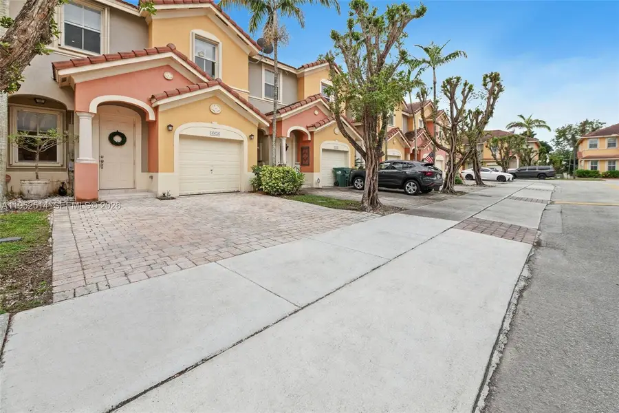 16634 SW 79th Ter, Miami, FL 33193 - Image #2