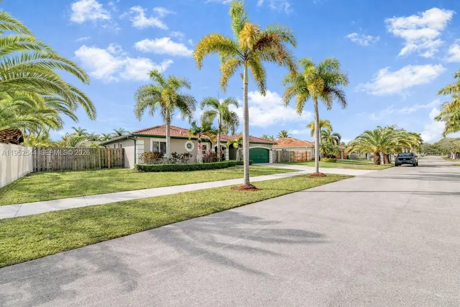 13220 SW 205th Ln, Miami, FL 33177 - Image #2