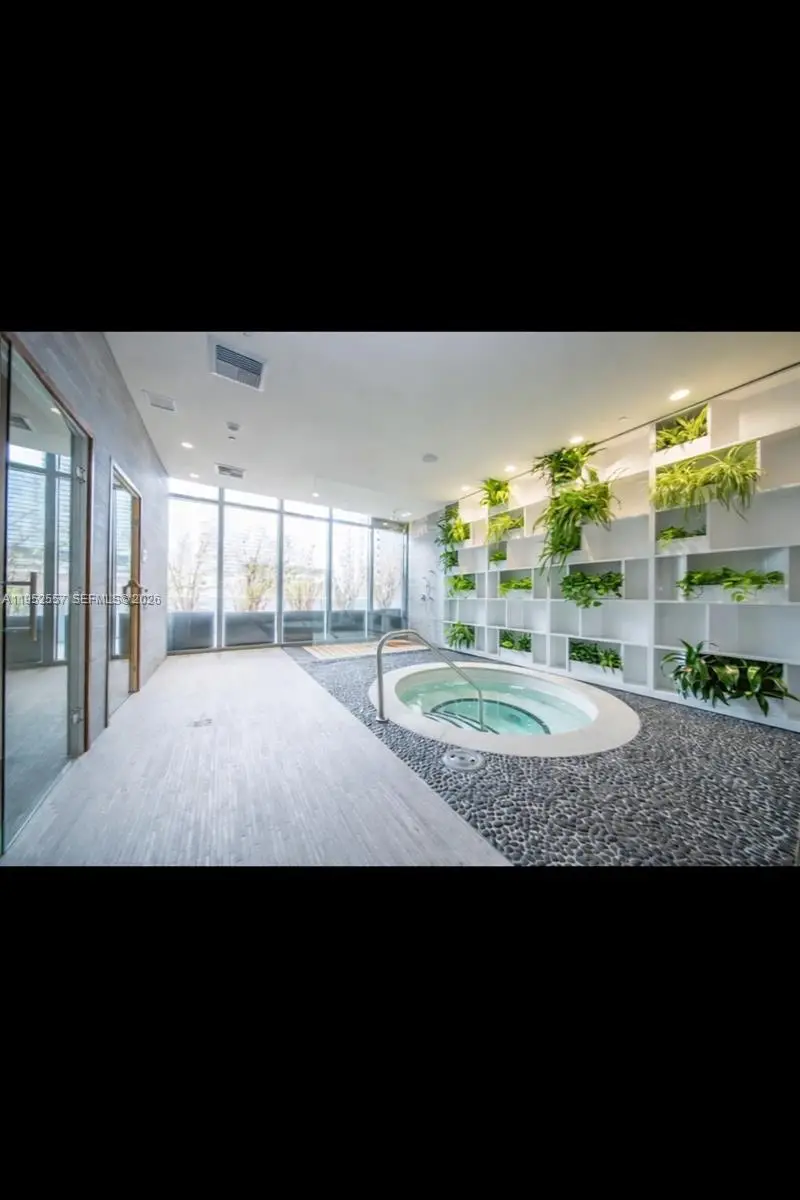 45 SW 9th St #1004, Miami, FL 33130 - Image #3