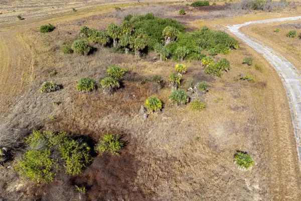 403 Boca Cir, La Belle, FL 33935