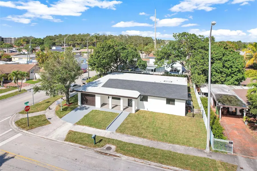 695 W 73rd Pl, Hialeah, FL 33014 - #3