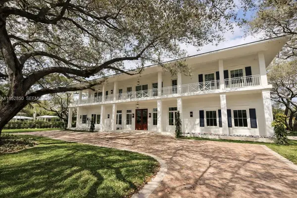 6475 SW 92nd St, Pinecrest, FL 33156