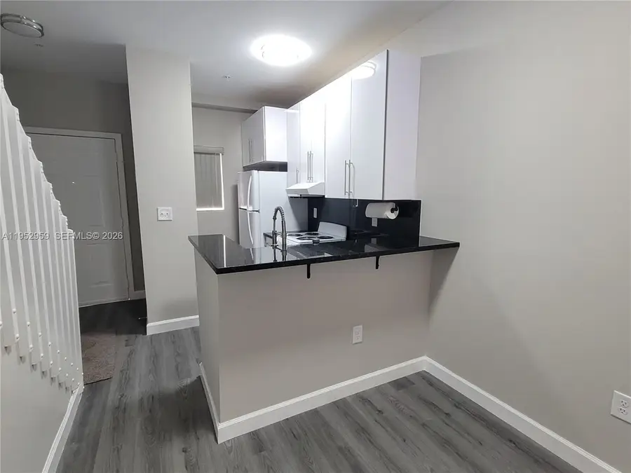 853 SW 2nd St #207, Miami, FL 33130 - Image #3