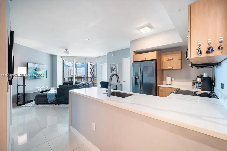 350 S Miami Ave #2505, Miami, FL 33130 - Image #3