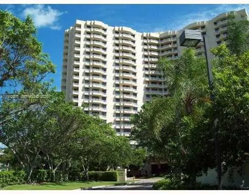 3300 NE 192nd St #914, Aventura, FL 33180 - #1