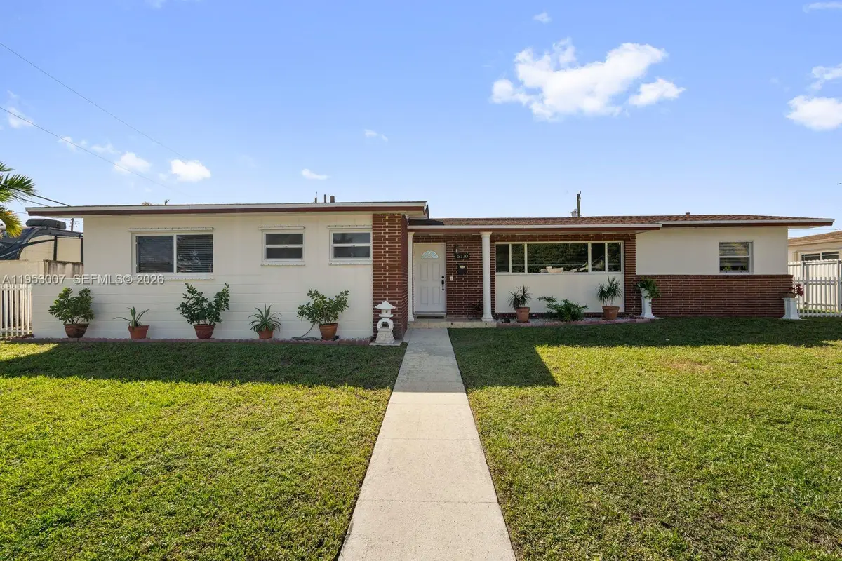 5770 NW 111th St, Hialeah, FL 33012 - Image #1