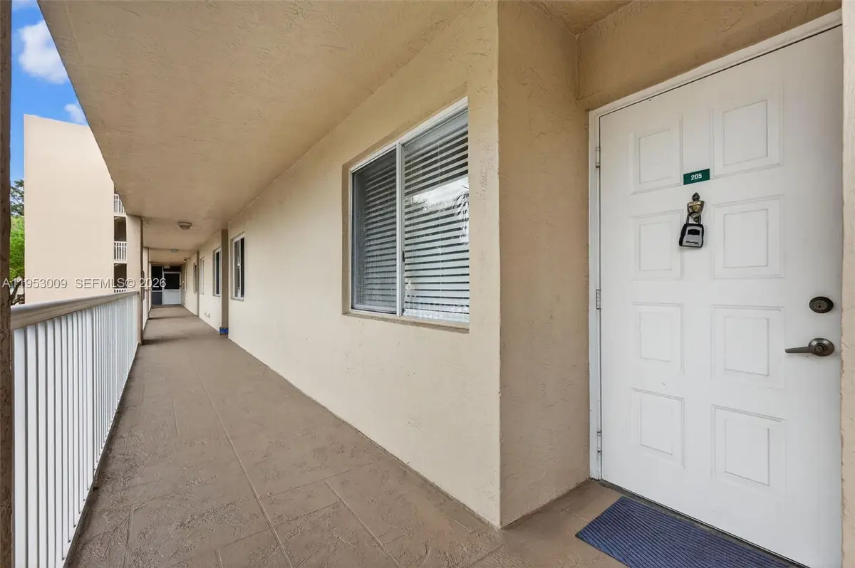9525 Weldon Cir #H205, Tamarac, FL 33321 - Image #1
