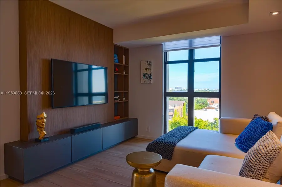 1000 Quayside Ter #801, Miami, FL 33138 - #2