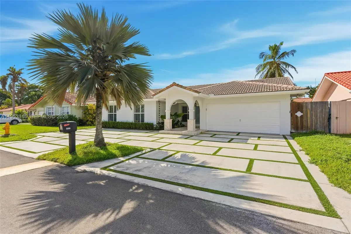 5976 SW 88th Pl, Miami, FL 33173 - Image #1