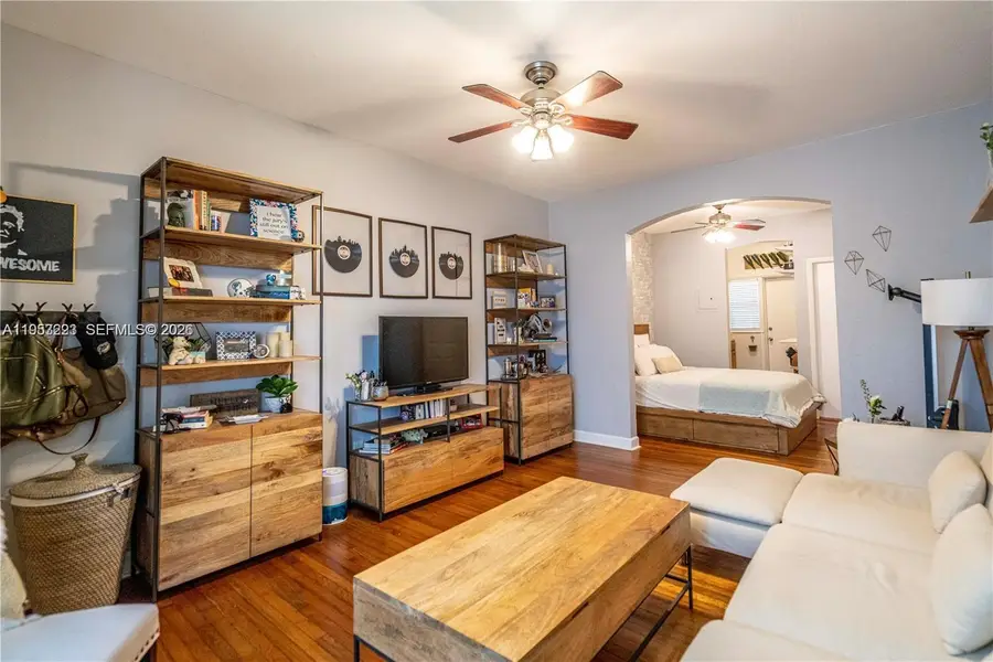 1561 Lenox Ave #6, Miami Beach, FL 33139 - Image #2