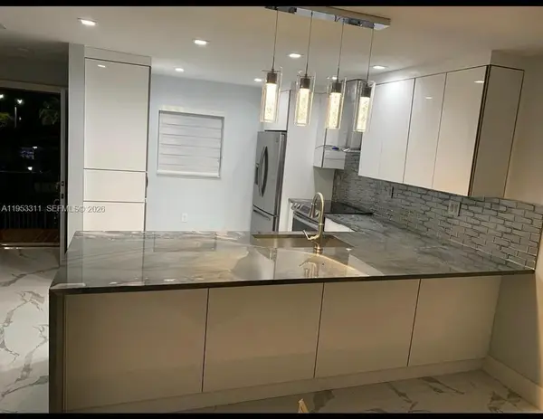 1100 W 35th St, Hialeah, FL 33012