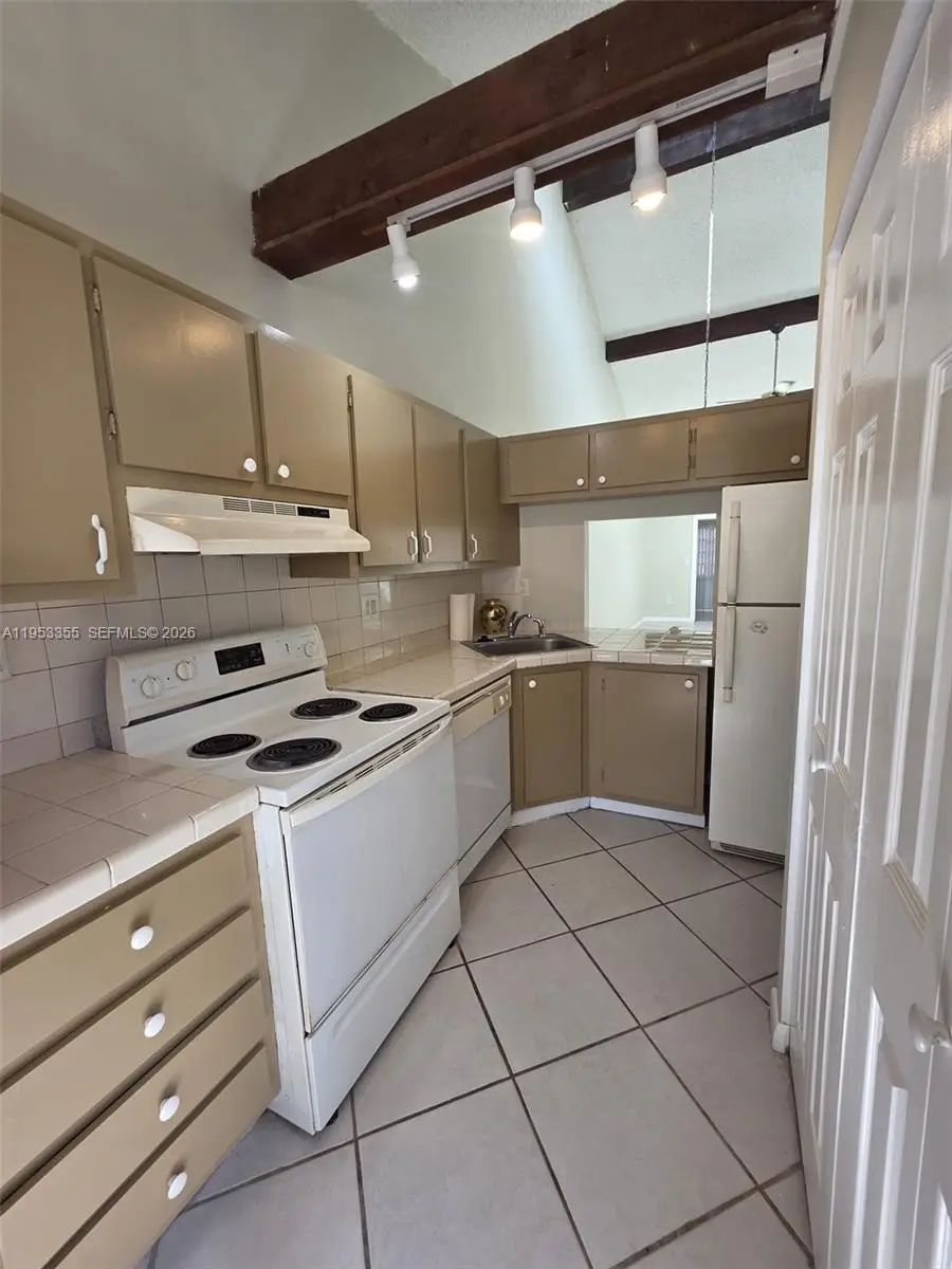 1752 NW 74th Ave #18, Plantation, FL 33313 - #3