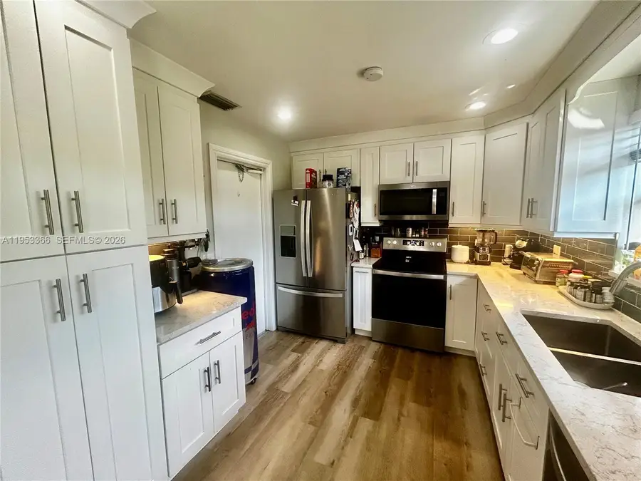 401 NW 83rd Way, Pembroke Pines, FL 33024 - #3